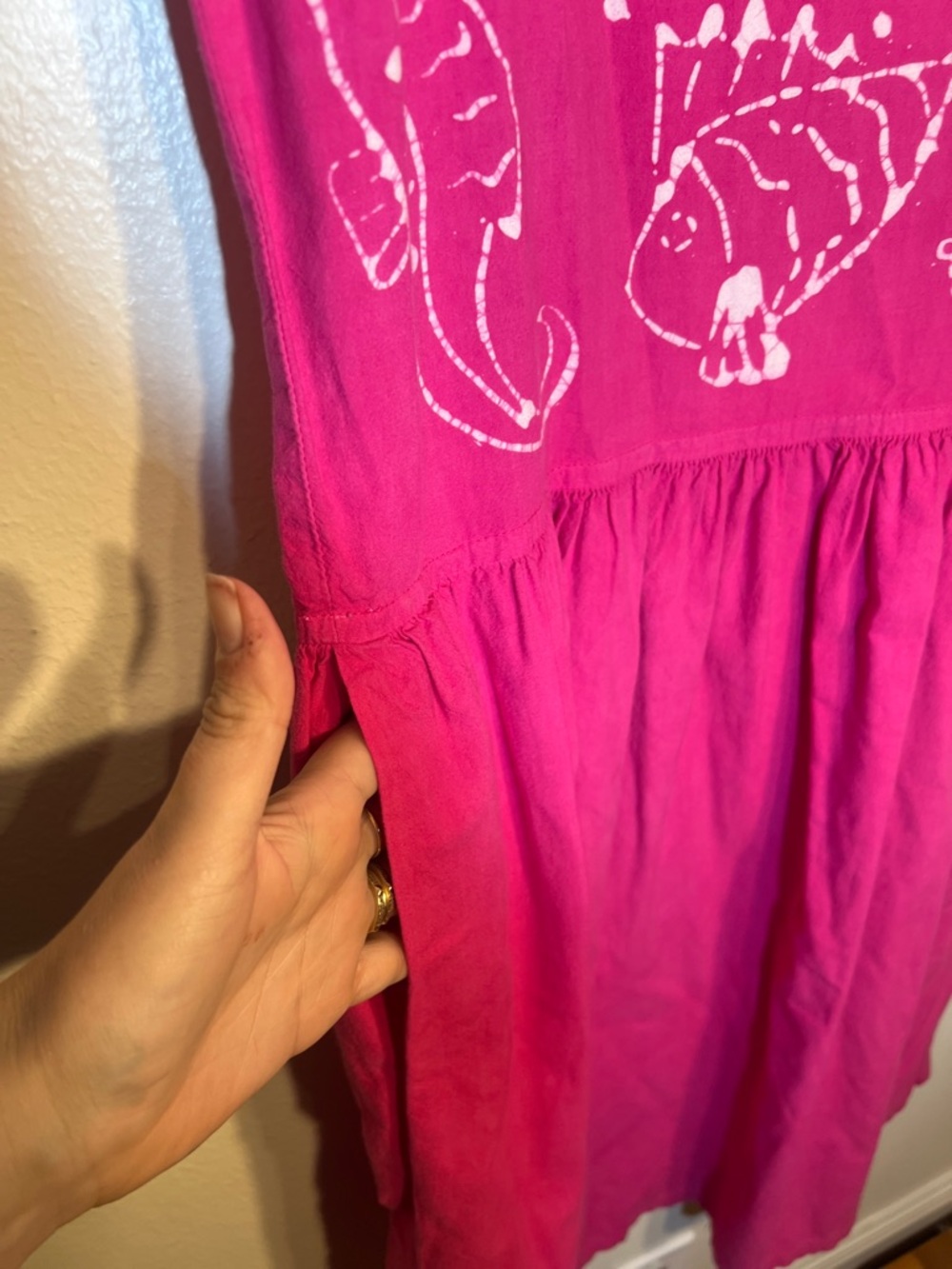 Vintage 80s Hot Pink Cotton Sleeveless Maxi Dress with White Batik Fish Print S - Picture 6 of 6